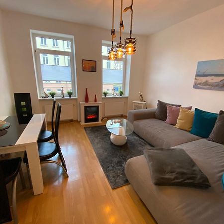 Zur Schleuse - Ferienwohnung Bis 6 Personen Mit Gem Garten ロストック エクステリア 写真