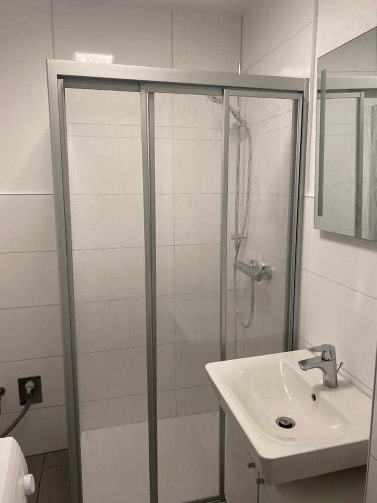 Zur Schleuse - Ferienwohnung Bis 6 Personen Mit Gem Garten ロストック エクステリア 写真